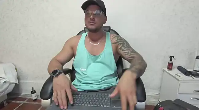 Snapshot of Teilor_Creed chatting on January 24, 2025, 10:08 pm Teilor Creed online show from January 24, 2025, 10:08 pm
