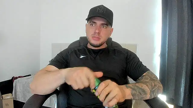 Snapshot of Teilor_Creed chatting on October 18, 2025, 7:58 pm Teilor Creed online show from October 18, 2025, 7:58 pm