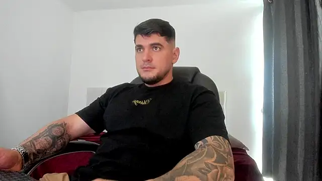 Snapshot of Teilor_Creed chatting on October 31, 2025, 5:47 pm Teilor Creed online show from October 31, 2025, 5:47 pm