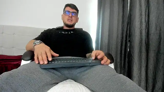 Snapshot of Teilor_Creed chatting on November 1, 2025, 2:52 pm Teilor Creed online show from November 1, 2025, 2:52 pm