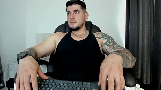 Snapshot of Teilor_Creed chatting on November 24, 2025, 6:51 pm Teilor Creed online show from November 24, 2025, 6:51 pm