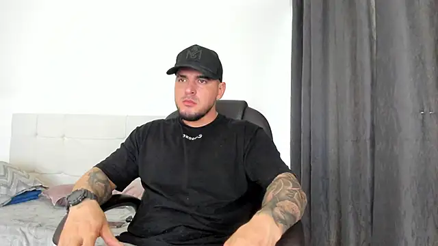 Snapshot of Teilor_Creed chatting on December 1, 2025, 7:52 pm Teilor Creed online show from December 1, 2025, 7:52 pm