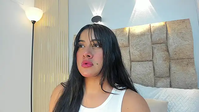 amatista  smith online show from October 21, 2025, 8:31 pm