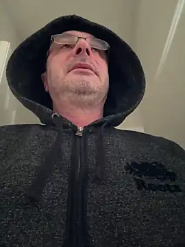 Snapshot of Bodirchetire chatting on March 3, 2026, 4:24 pm Bodirchetire online show from March 3, 2026, 4:24 pm