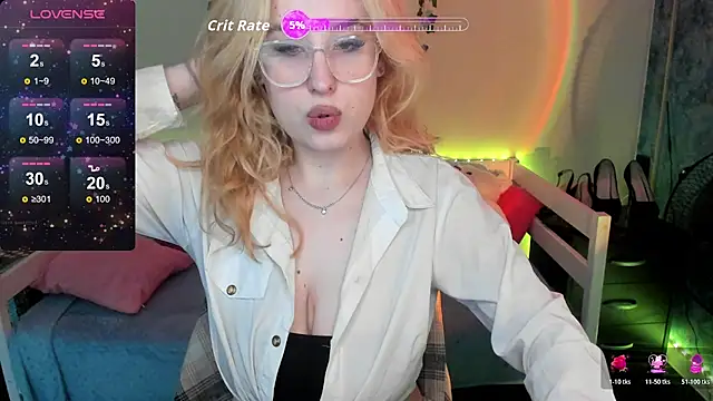 Snapshot of Emily_Gin chatting on November 29, 2025, 4:15 am Emily Gin online show from November 29, 2025, 4:15 am