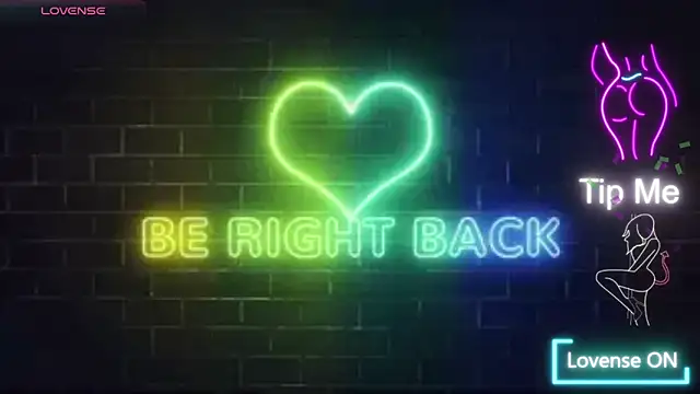 MrAndMrsCrook online show from November 13, 2025, 3:22 pm