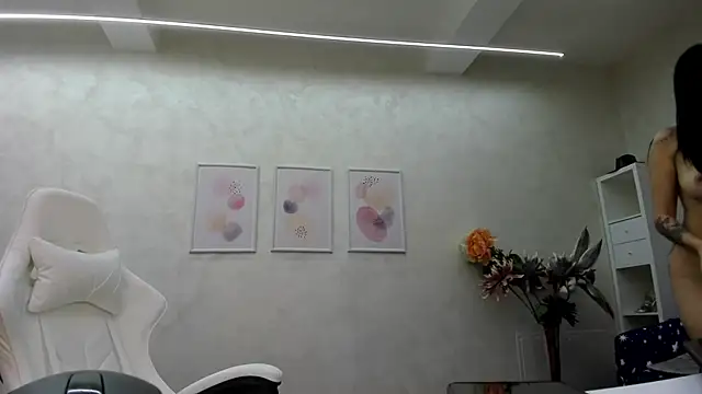 patriciakeys online show from December 23, 2024, 10:21 am