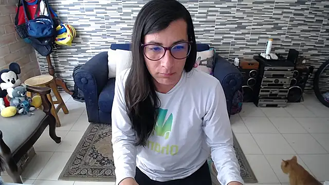 Snapshot of VioletaGomezCo chatting on April 7, 2026, 5:02 pm VioletaGomezCo online show from April 7, 2026, 5:02 pm