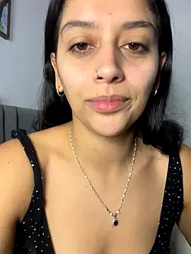 BrittanyDiaz online show from October 8, 2025, 6:05 pm