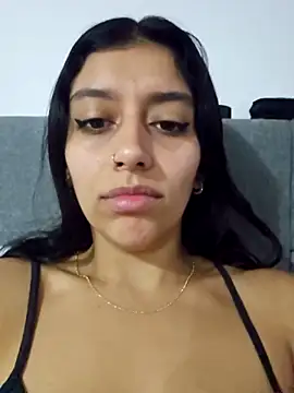 BrittanyDiaz online show from November 10, 2025, 2:16 pm