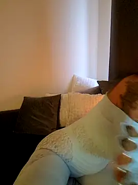 Snapshot of LydiaMaus96 chatting on October 4, 2025, 6:55 am LydiaMaus96 online show from October 4, 2025, 6:55 am