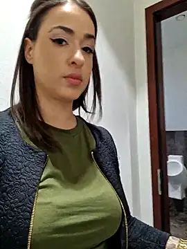 Snapshot of LydiaMaus96 chatting on March 13, 2026, 12:23 pm LydiaMaus96 online show from March 13, 2026, 12:23 pm