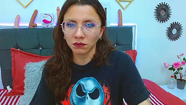 karlamorris  online show from February 20, 2025, 4:57 pm