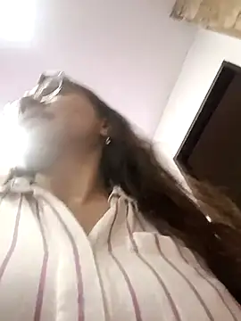 karlamorris  online show from September 20, 2025, 3:35 pm