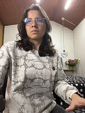 karlamorris  online show from April 20, 2026, 1:14 pm