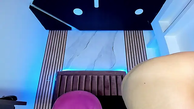 Snapshot of ChloeParkss_ chatting on February 4, 2025, 2:53 pm ChloeParkss online show from February 4, 2025, 2:53 pm