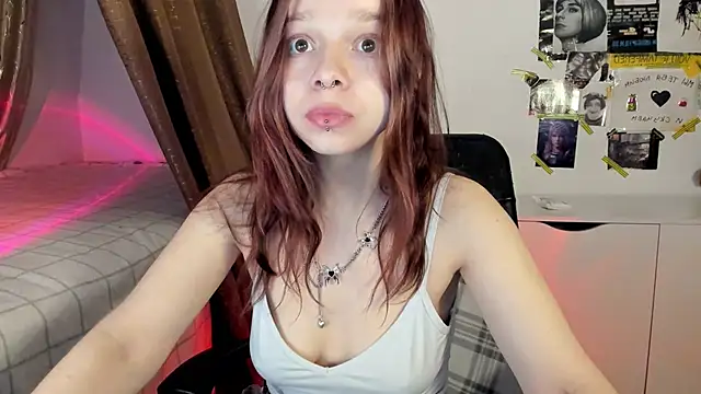 crystal lilith online show from February 3, 2025, 5:46 pm