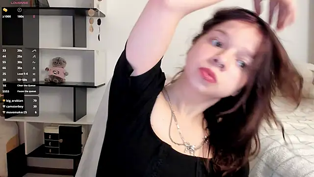 crystal lilith online show from February 12, 2025, 10:59 pm