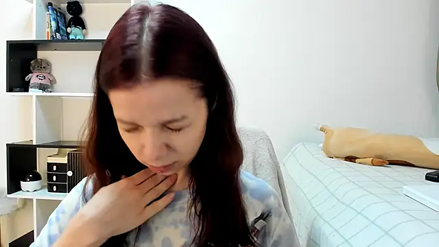 crystal lilith online show from February 28, 2025, 3:48 pm