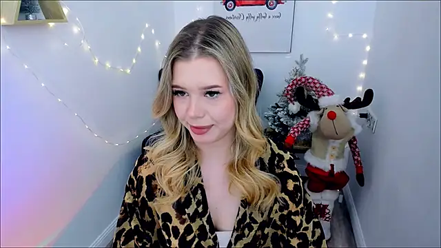 FollowLovee online show from December 13, 2025, 7:53 pm