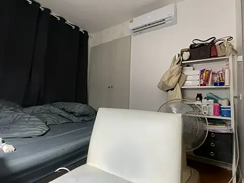 iamMalixxx online show from December 29, 2024, 12:55 pm