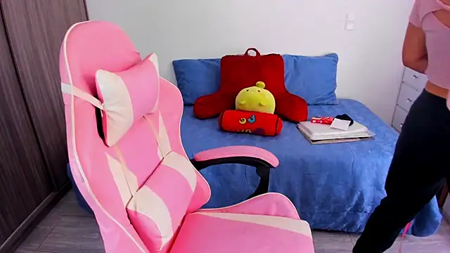 Snapshot of Sofi_Martinezz0 chatting on September 21, 2025, 7:15 pm Sofi Martinezz0 online show from September 21, 2025, 7:15 pm