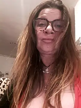 gildamilf online show from November 22, 2025, 11:59 pm