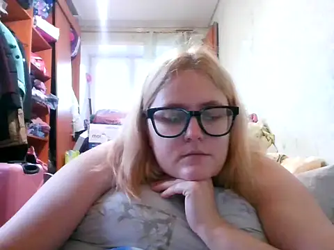 DesireMelissa online show from October 17, 2025, 5:32 am
