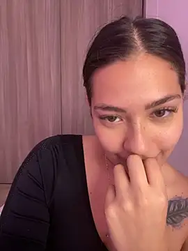 Latina vanessa online show from January 10, 2025, 1:32 am