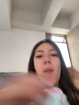 Snapshot of Latina_vanessa chatting on April 17, 2026, 1:25 pm Latina vanessa online show from April 17, 2026, 1:25 pm