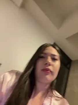 Snapshot of Latina_vanessa chatting on April 18, 2026, 2:15 am Latina vanessa online show from April 18, 2026, 2:15 am