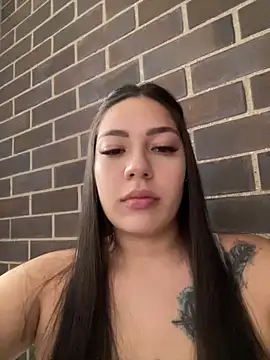 Snapshot of Latina_vanessa chatting on April 29, 2026, 6:58 pm Latina vanessa online show from April 29, 2026, 6:58 pm