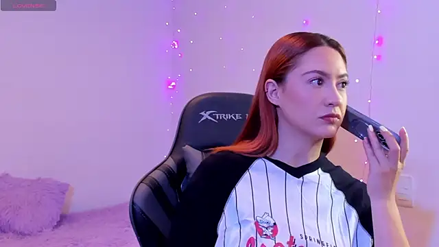 Amypond   online show from November 7, 2025, 11:54 am