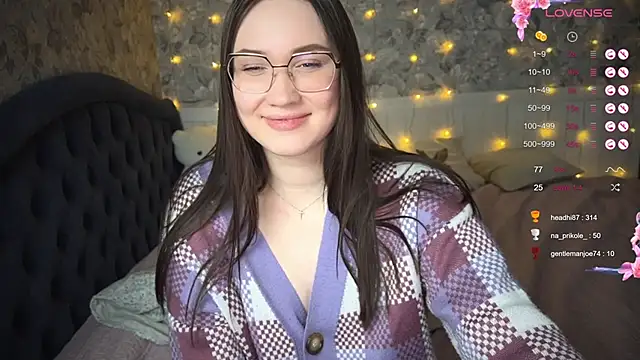 ChloeMillerMeow online show from February 20, 2025, 7:52 pm