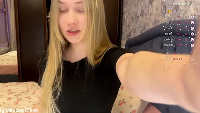 ChloeMillerMeow online show from December 19, 2025, 2:57 pm