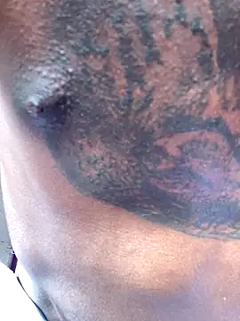 Larry-n-clouds online show from November 29, 2025, 5:05 pm