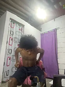 Larry-n-clouds online show from April 4, 2026, 7:06 am