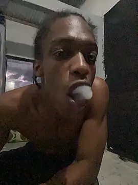 Larry-n-clouds online show from June 16, 2026, 11:29 pm