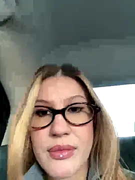 RinaCat online show from October 20, 2025, 5:41 am