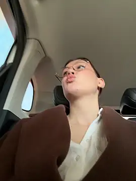 RinaCat online show from April 9, 2026, 5:40 am