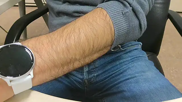 alessandroman2114 online show from November 13, 2025, 5:34 pm