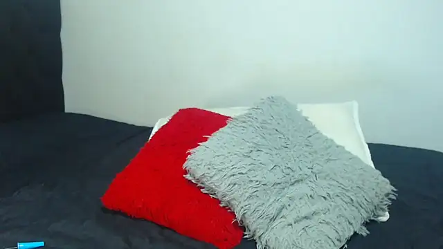 andreaa-gomez online show from December 6, 2024, 2:06 pm