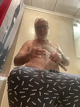 EroticVenetian online show from April 18, 2026, 10:21 pm