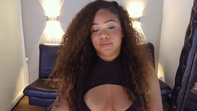 ashley Tompson1 online show from January 18, 2025, 3:16 pm