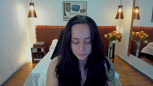 KatherineBond online show from June 3, 2026, 6:13 pm