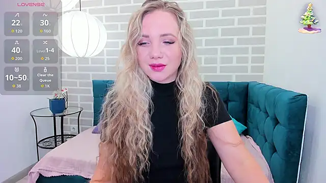EvaMoran online show from June 22, 2026, 1:40 am