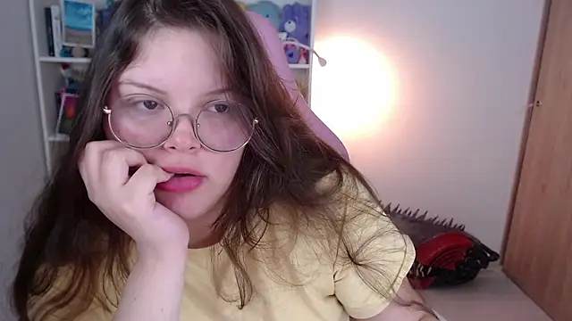 Snapshot of Gabiwaifu chatting on April 26, 2026, 5:43 pm Gabiwaifu online show from April 26, 2026, 5:43 pm