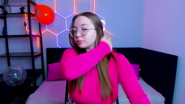 Snapshot of Emma_adorablle chatting on September 28, 2025, 1:33 am Emma adorablle online show from September 28, 2025, 1:33 am