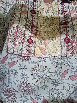 Priya Bong online show from October 20, 2025, 2:34 am