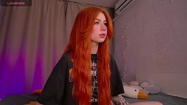 Snapshot of Evaa_Moonn_ chatting on March 9, 2025, 11:35 pm Evaa Moonn online show from March 9, 2025, 11:35 pm